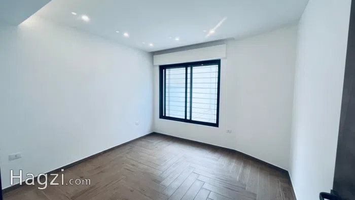 Unfurnished Luxury Apartment with Large Garden & Terrace Near Ritz-Carlton - Secondary Image 2