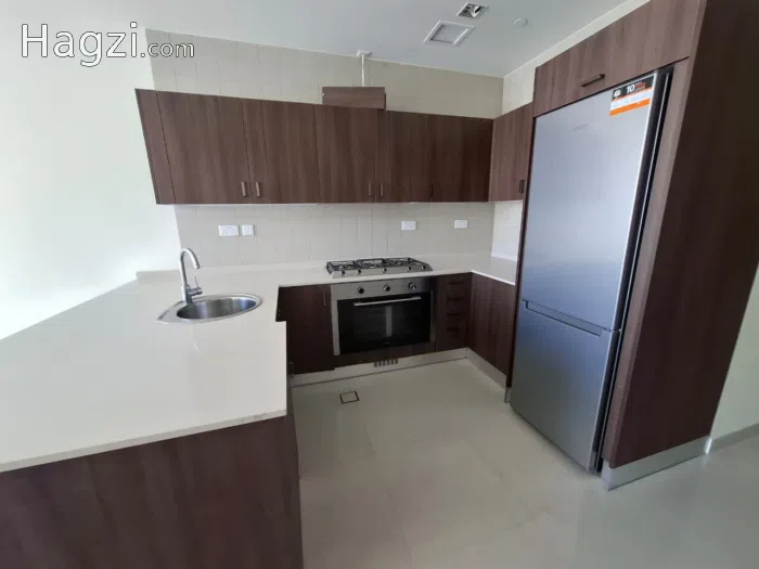 Semi-furnished apartment for sale - Secondary Image 3