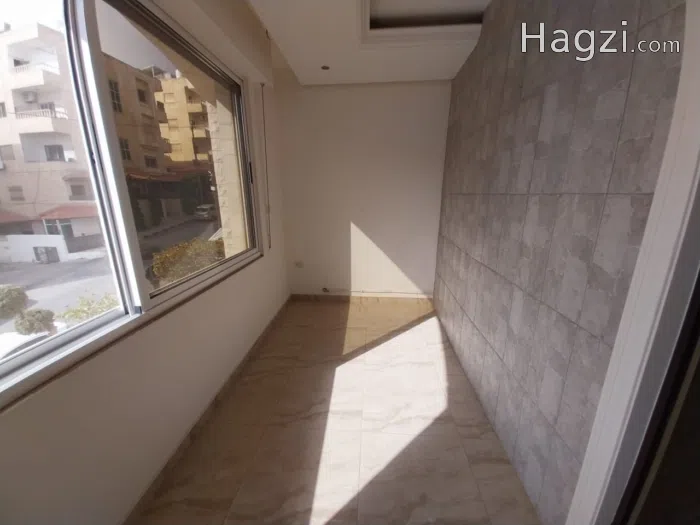 Unfurnished apartment to Rent  - Secondary Image 1