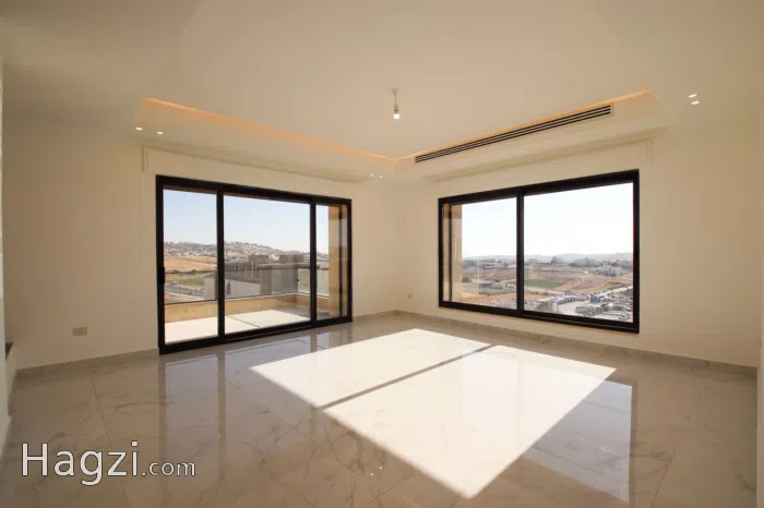 Luxury Villa for Sale In alThuir - Secondary Image 2