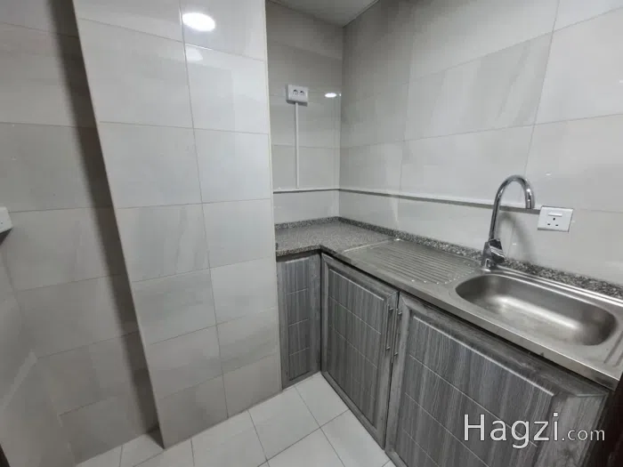 Unfurnished office for rent - Secondary Image 1