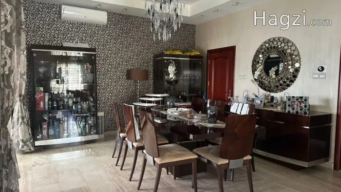 Spacious Full-Floor Unfurnished Apartment for Sale - Secondary Image 2