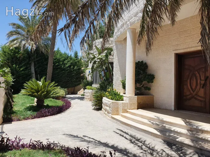 Beautiful Fully furnished Villa In Abdoun For Rent  