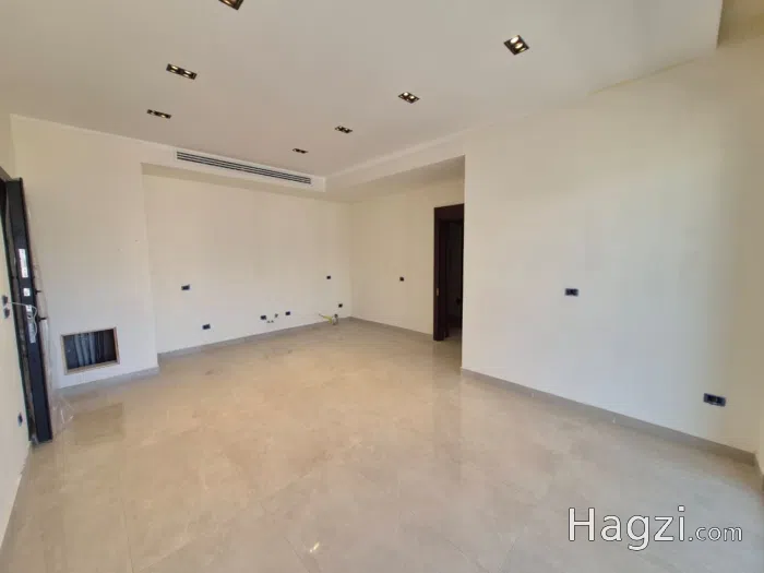 فرصة استثمارية بعائد ممتاز: شقة طابق أخير مع روف في أرقى مناطق عبدون - Secondary Image 2