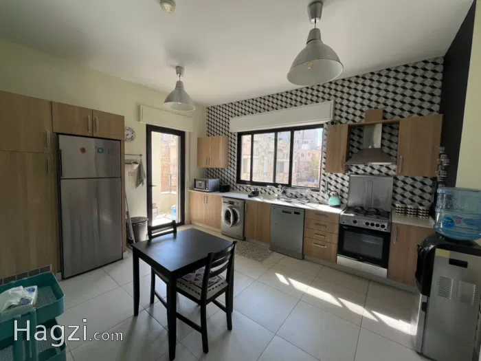 Three bedroom apartment for rent - Secondary Image 3