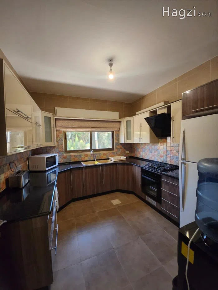 Furnished apartment for rent in Al Shmesani - Secondary Image 3