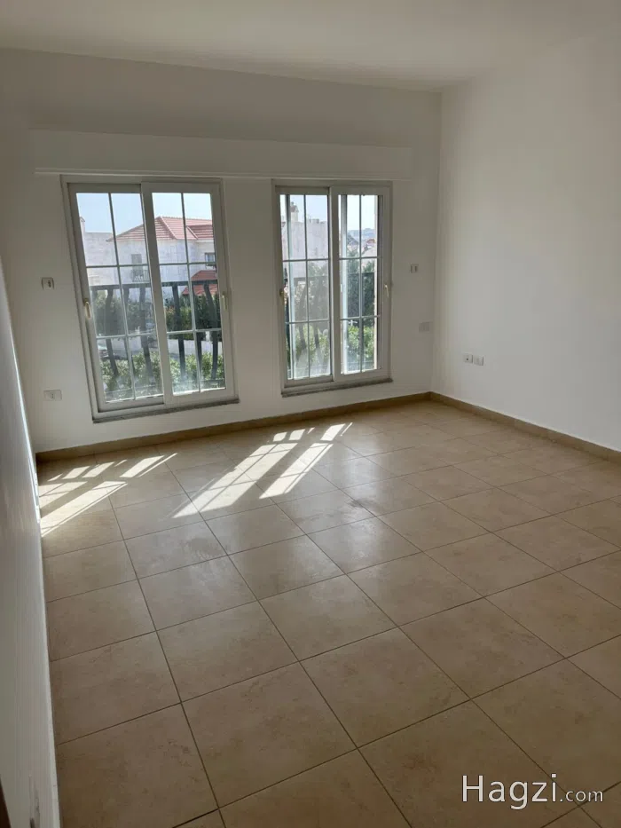 Unfurnished Villa  to Rent  - Secondary Image 2
