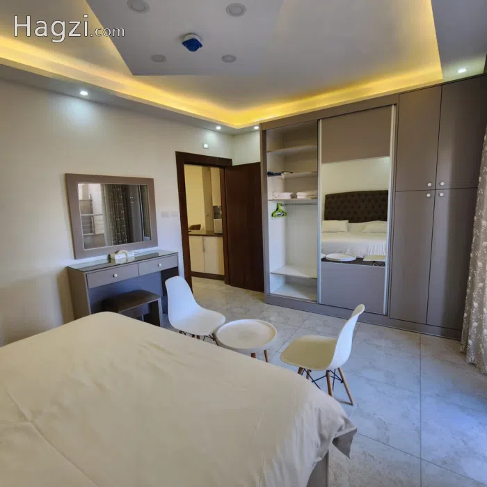 1 Bedroom Apartment for Rent - Secondary Image 2