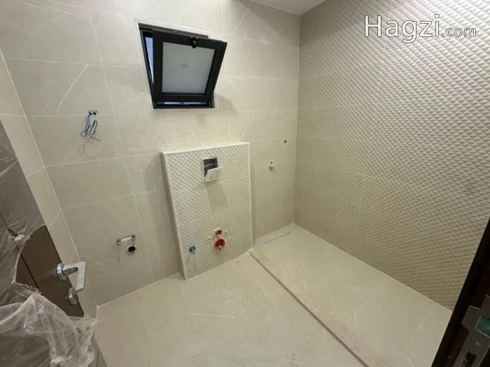 Duplex apartment (last floor & roof) for sale in Dahyet Al Nakheel - Secondary Image 3