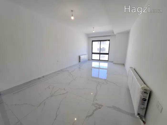 Unfurnished apartment for rent 