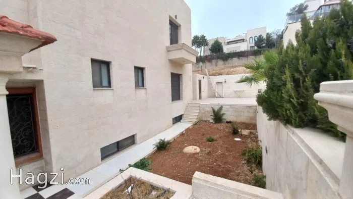 Unfurnished Villa for rent  in abdoun  - Secondary Image 1