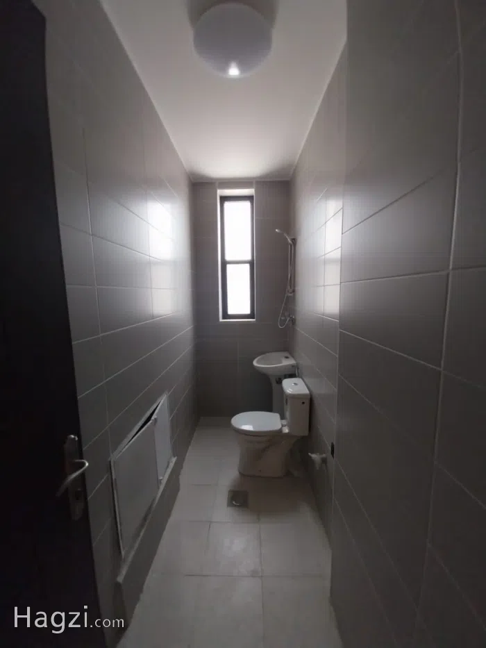 Unfurnished apartment to Rent  - Secondary Image 1