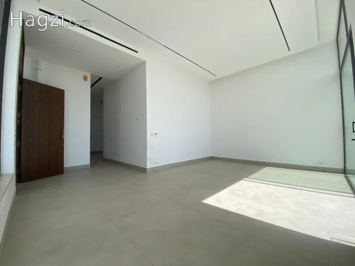 Last Floor and Roof for Sale in Dahyet Al Ameer Rashed - Secondary Image 3