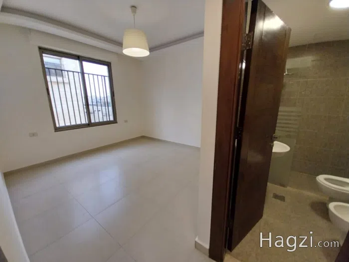 Unfurnished apartment to Rent  - Secondary Image 1