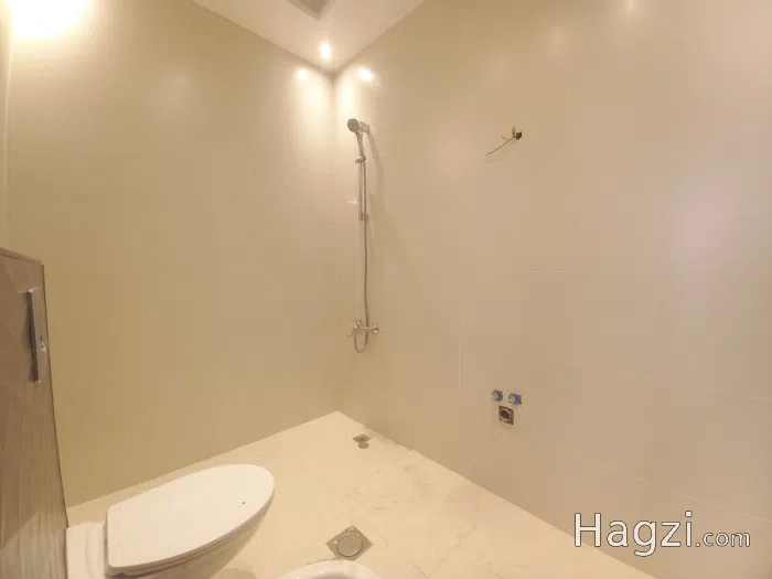 Unfurnished Apartment with Roof For Rent In Abdoun  - Secondary Image 3