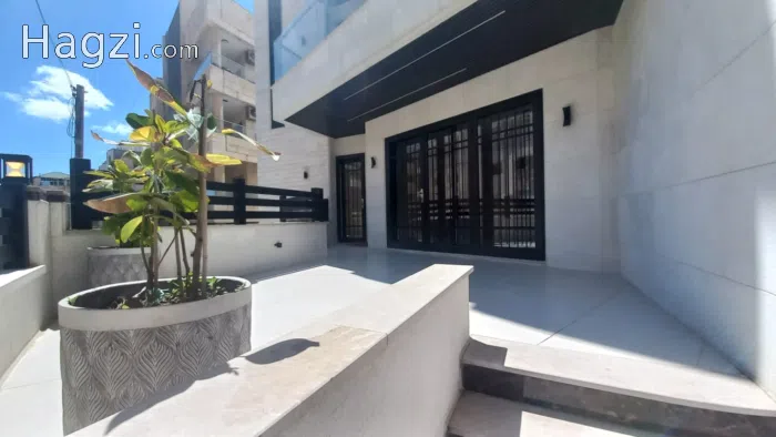 Luxury Semi furnished apartment for rent in  Um Uthaina