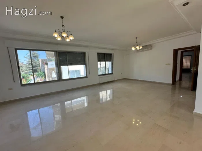 Unfurnished Villa for rent Deir Ghbar - Secondary Image 2