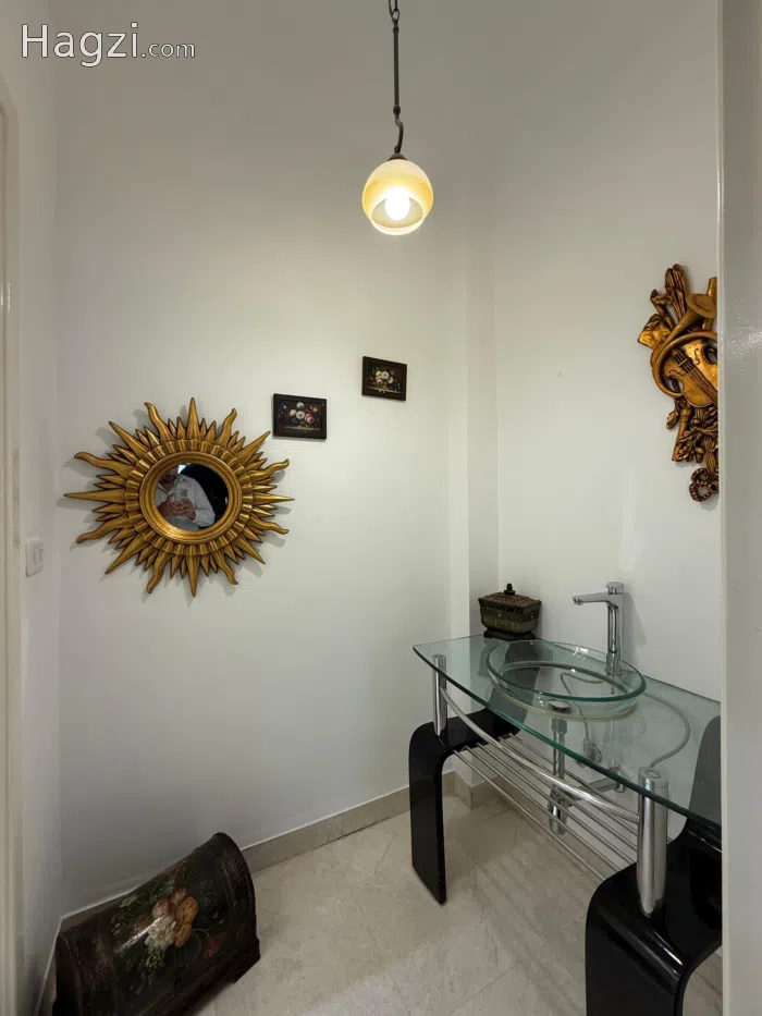 Unfurnished apartment for rent in Swefiyeh - Secondary Image 3