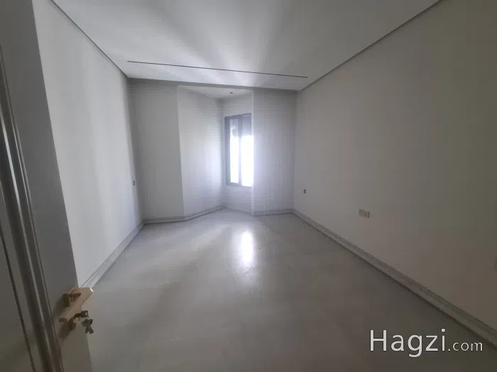Unfurnished apartment for Rent - Secondary Image 3