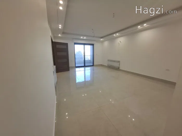 Unfurnished apartment to Rent  - Secondary Image 1