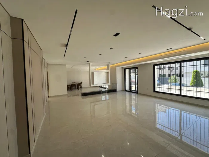 Apartment for Sale in Um Uthaina