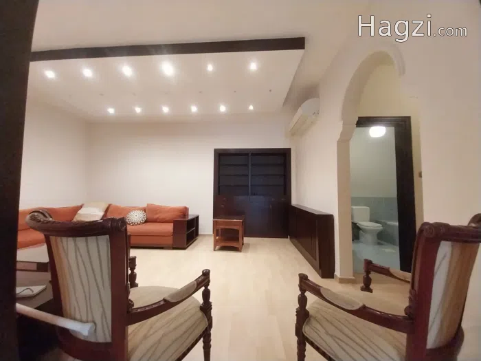 Apartment for rent Um Al Summaq - Secondary Image 3