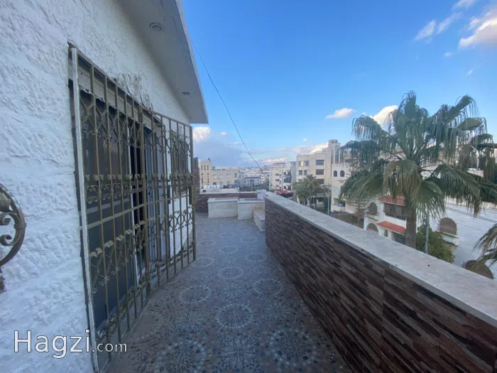 Roof Apartment  for sale in Um Uthaina - Secondary Image 2