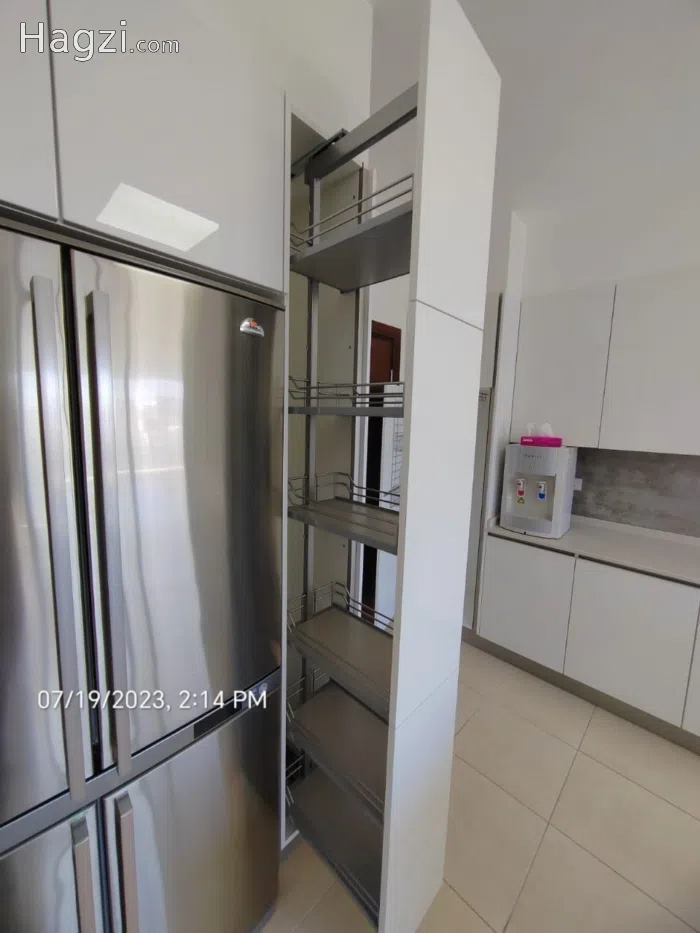 High-end 3 Bedrooms Apartment in Al Kursi - Secondary Image 1