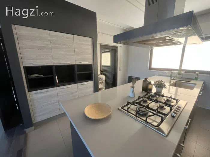 Three bedroom apartment for Sale