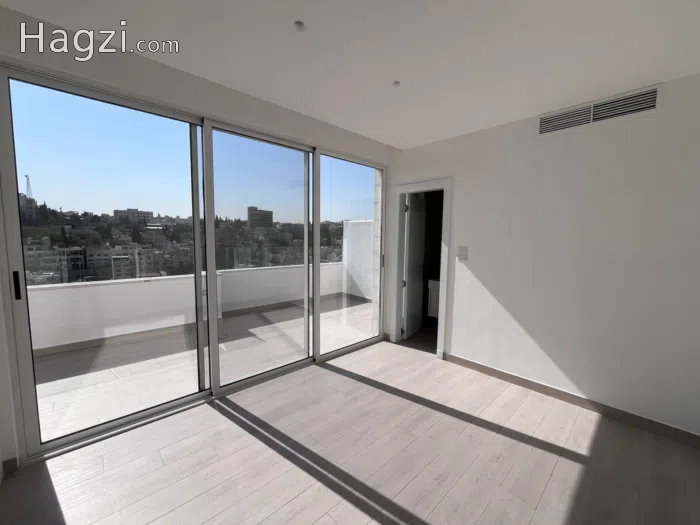 Three bedroom duplex - Secondary Image 2