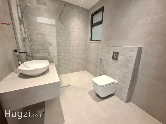 Unfurnished Apartment For Sale - Secondary Image 2
