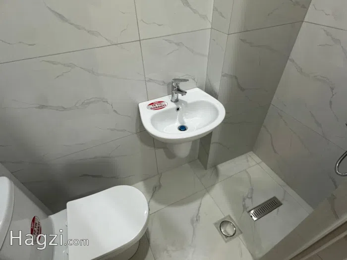 Unfurnished aparment for Sale in Dahyet Al Nakheel - Secondary Image 3