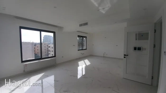 Apartment for sale in Um Uthaina