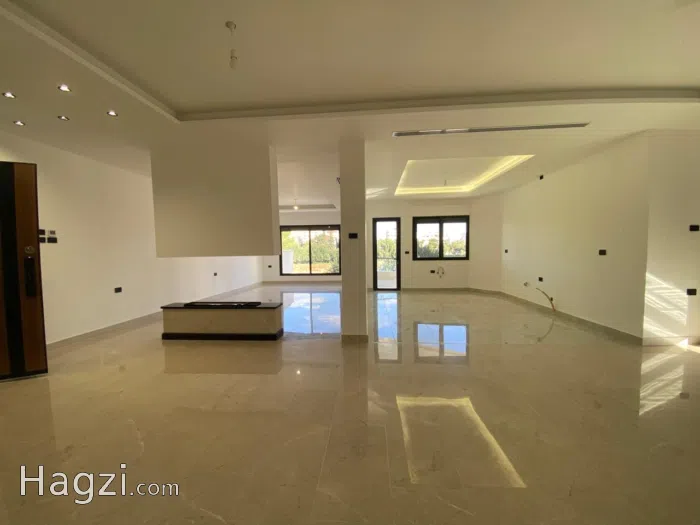 Apartment for Sale In Dahyet Al Nakheel - Secondary Image 3