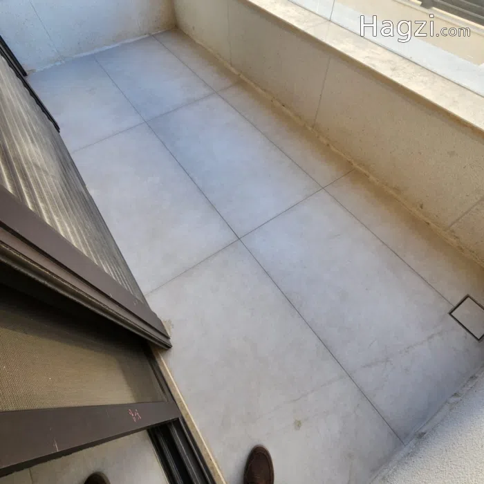Unfurnished Apartment For Sale - Secondary Image 1