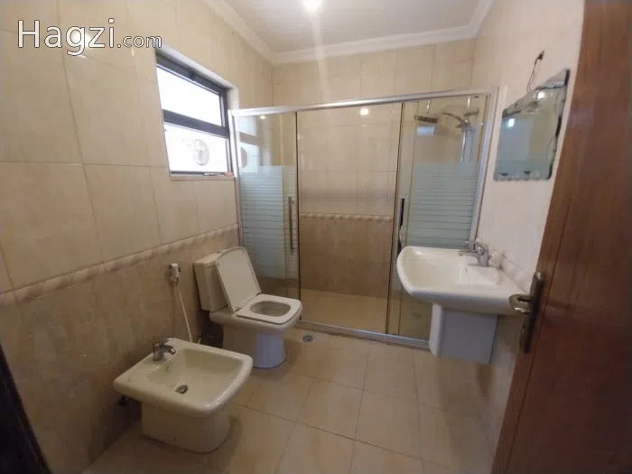 Unfurnished apartment to Rent  - Secondary Image 2