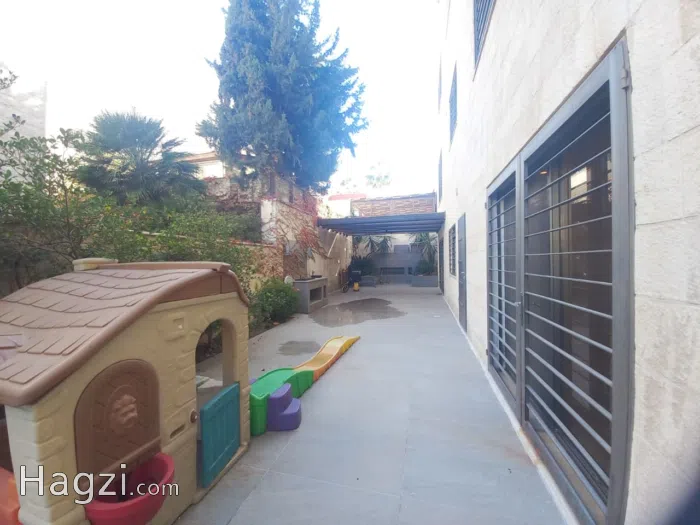 3bedroom apartment for sale in Deir Ghbar