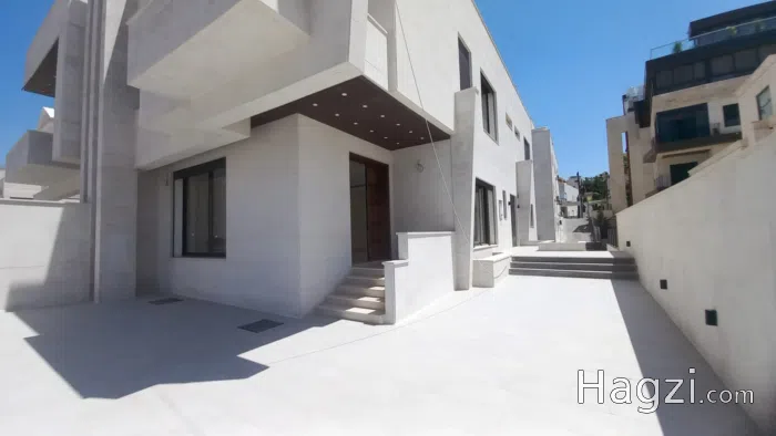 Luxury Villa for Sale In Dabouq