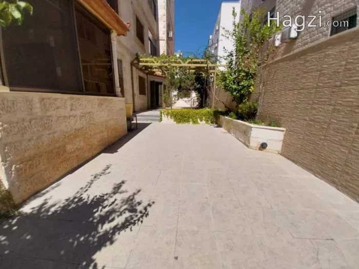 Unfurnished apartment to Rent 