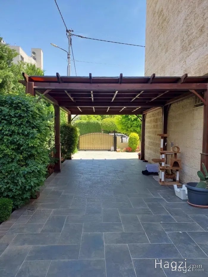 Three bedroom apartment for rent in Deirghbar