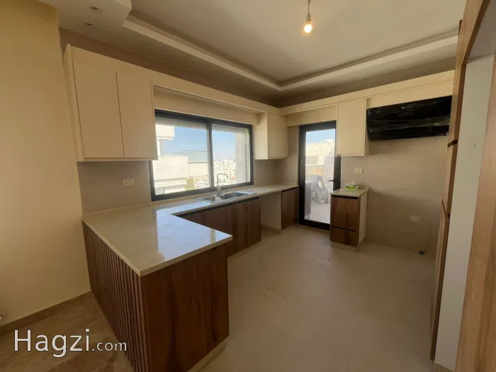 Three bedroom apartment for rent - Secondary Image 2