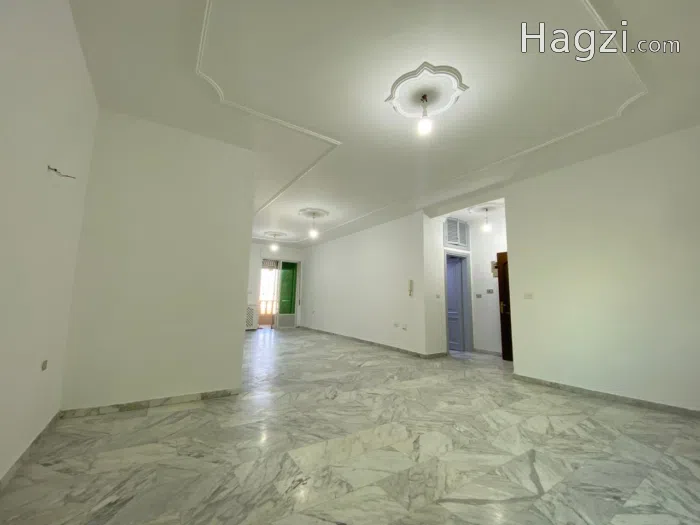UnFurnished Apartment For Rent In Um Al Summaq - Secondary Image 2