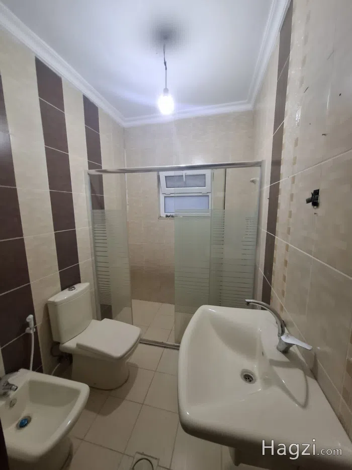 Unfurnished apartment to Rent  - Secondary Image 2