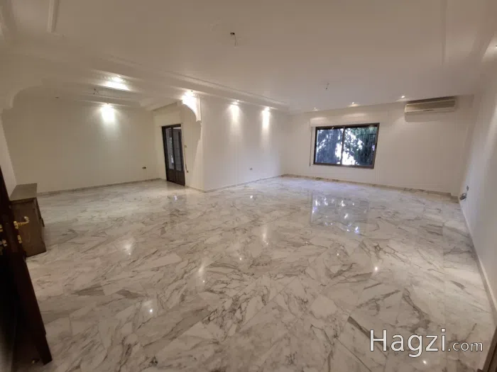 Unfurnished apartment to sale 