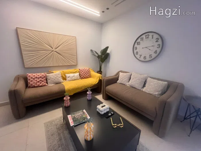 Fully Furnished 2-Bedroom Semi-Ground Apartment for Rent - Secondary Image 2