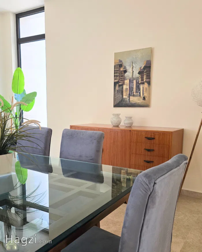 Spacious 3-Bedroom Furnished Apartment for Rent in 3rd Circle, Amman - Secondary Image 3