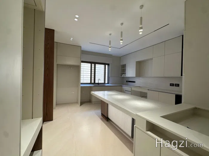 Unfurnished apartment for rent in Deir Ghbar - Secondary Image 2