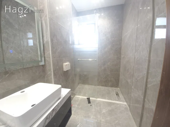 Apartment For Sale In Um Al Summaq - Secondary Image 2
