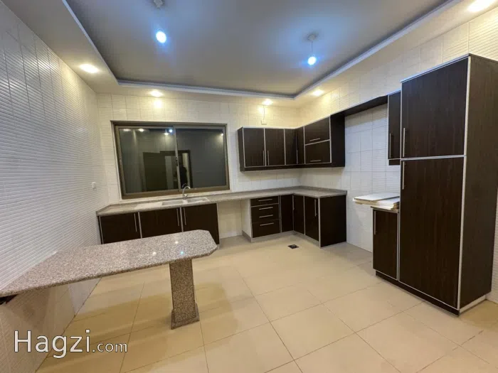 Unfurnished apartment for rent in Hay Al Sahabah - Secondary Image 2