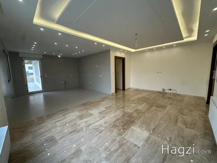 286 Sqm apartment for sale in Airport Road 